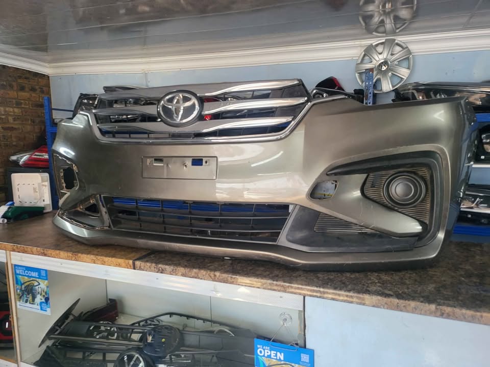 2019 Toyota Romion front bumper for sale - Private Seller 2019 Toyota Romion front bumper for sale - Private Seller