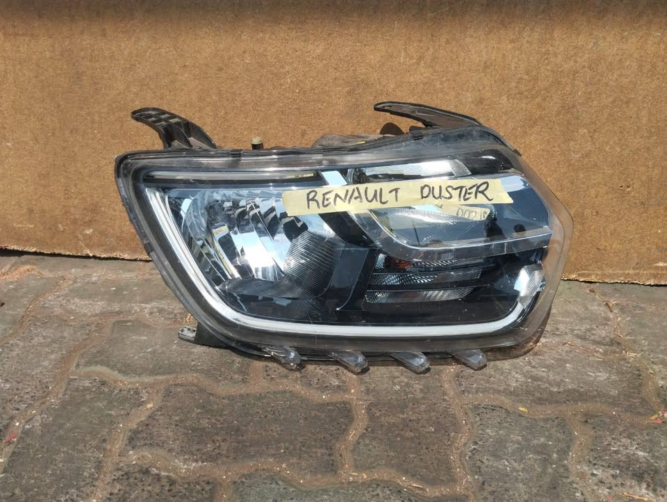 Renault Duster Headlight - Private Seller