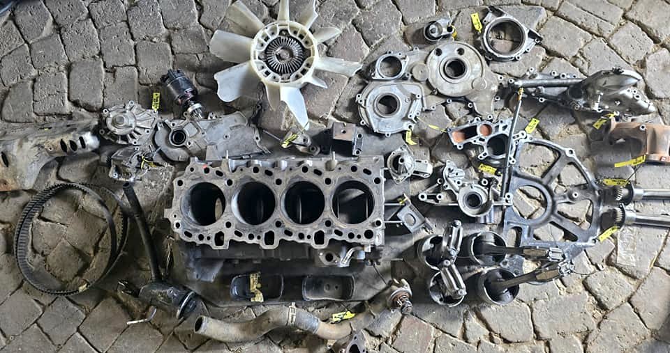 Toyota Hilux 3.0 KZ-TE Engine Parts Call - Private Seller Toyota Hilux 3.0 KZ-TE Engine Parts Call - Private Seller