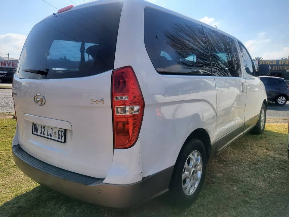 Hyundai H1 2015 manual