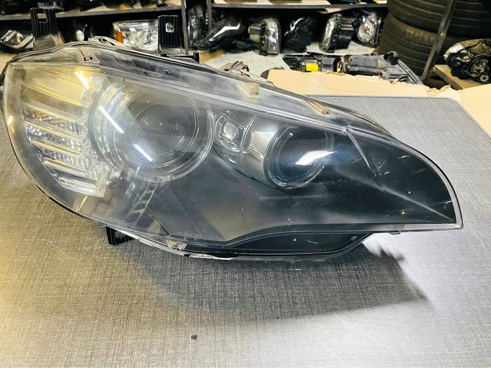 Bmw e71 X6 prefacelift xenon headlight Bmw e71 X6 prefacelift xenon headlight