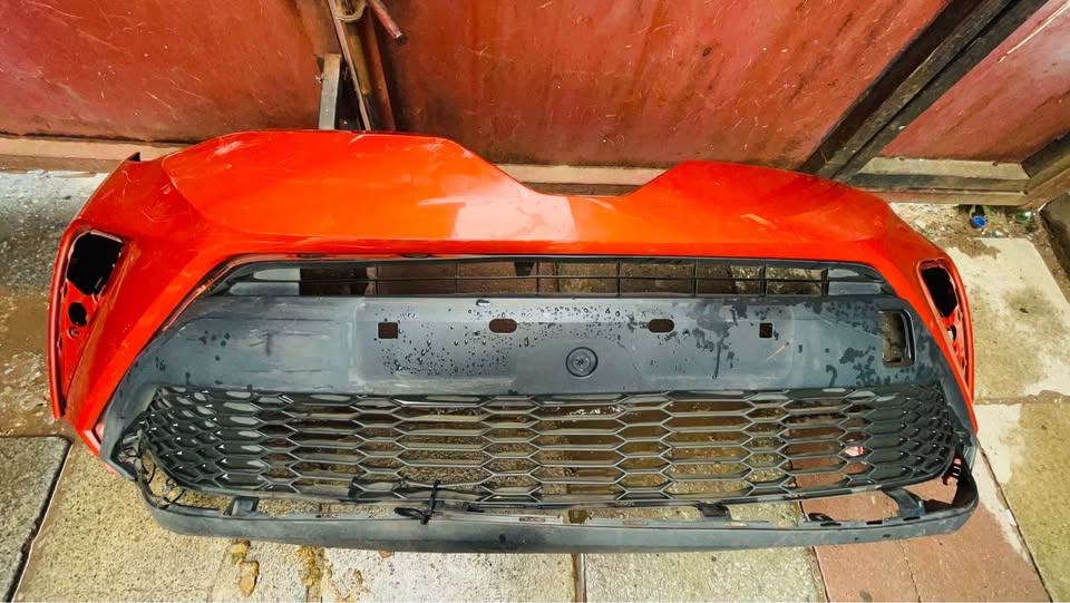 Toyota C-HR Bumper 2020 - Private Seller Toyota C-HR Bumper 2020 - Private Seller