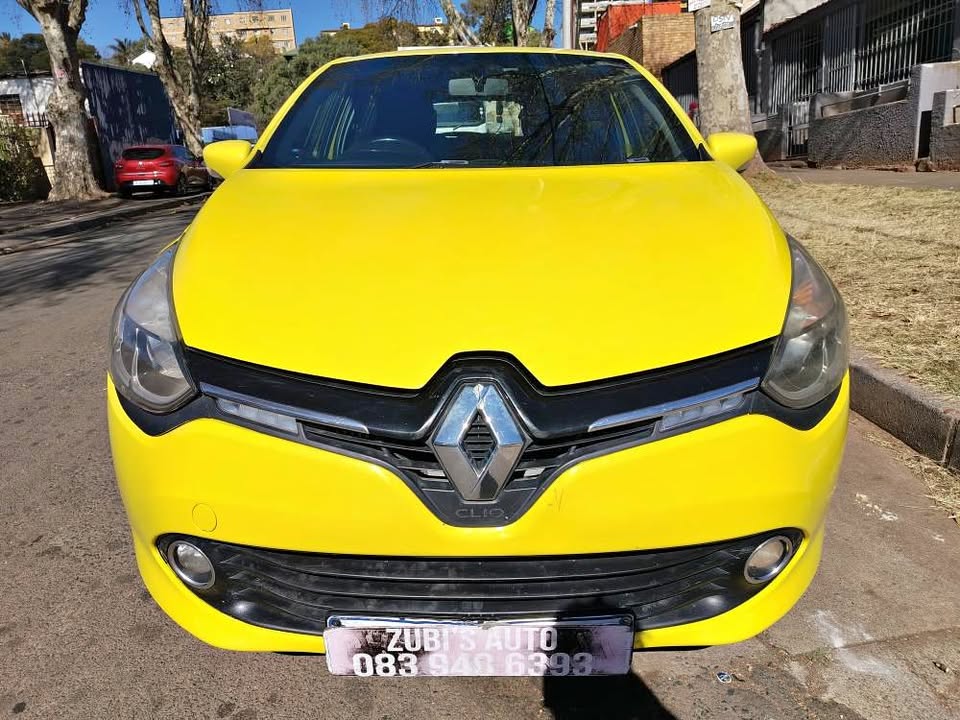 2015 Renault Clio 900T Yellow