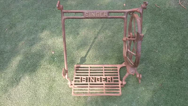 Antique Singer Treadle Machine Frame Antique Singer Treadle Machine Frame