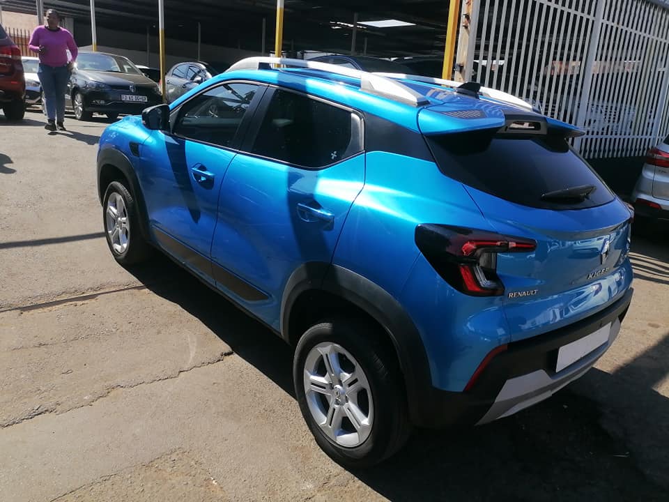 2021 Renault Kiger 1.0 Automatic Turbo Service book and keyless