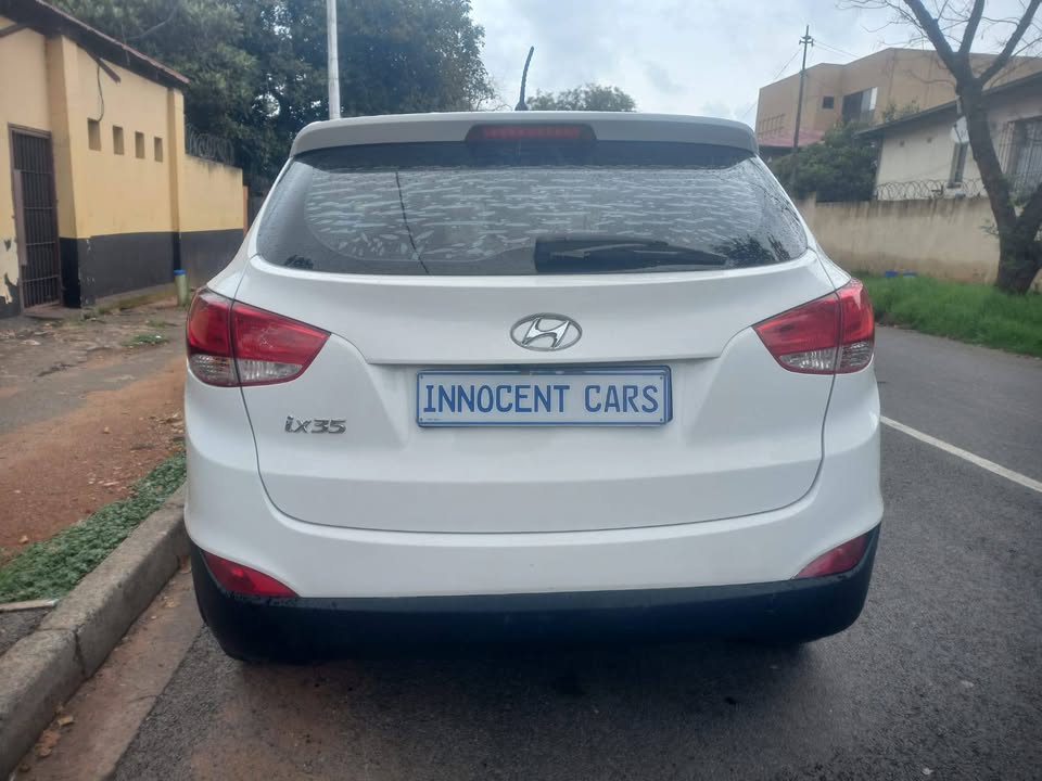 2015 Hyundai ix35 SUV 2.0 PETROL, MANUAL, White Color, Mileage 82000kms. Reserve Came