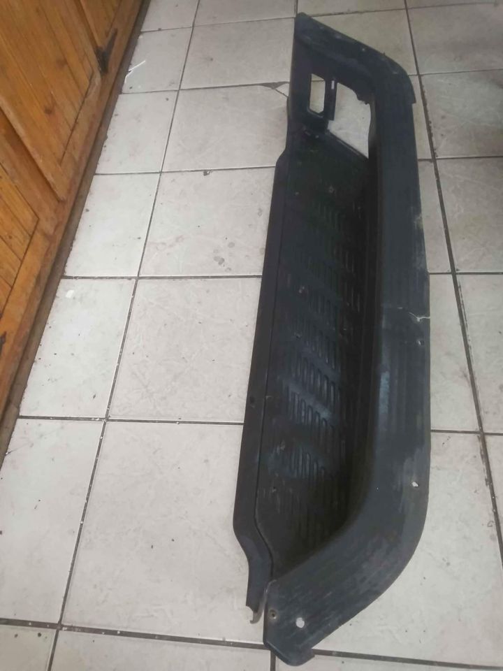 Toyota Quantum sliding door step - Private Seller