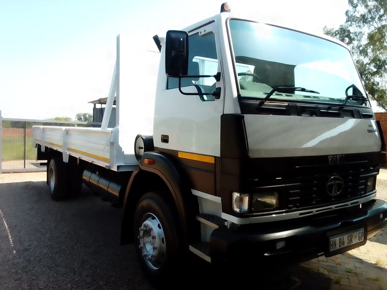 Used 2015 Tata Worker 207 Di EX2 3.0L Turbo - Private Seller