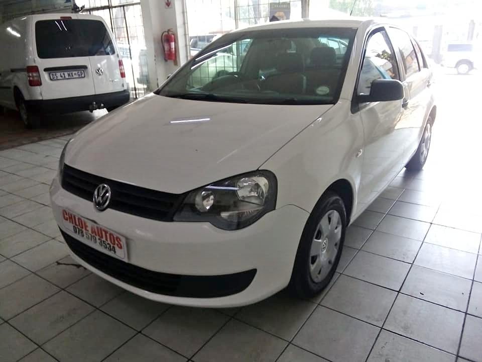 2012 VW POLO VIVO 1.4 TRENDLINE , SEDAN  106 000km  WHITE  AUTOMATIC  SPAREKEY