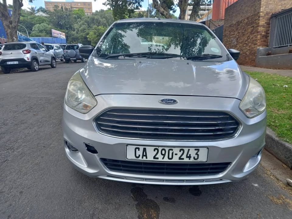 Ford Figo Hatchback 2016 Model. 1.4 Petrol, Manual, Silver Color, Mileage 85000kms