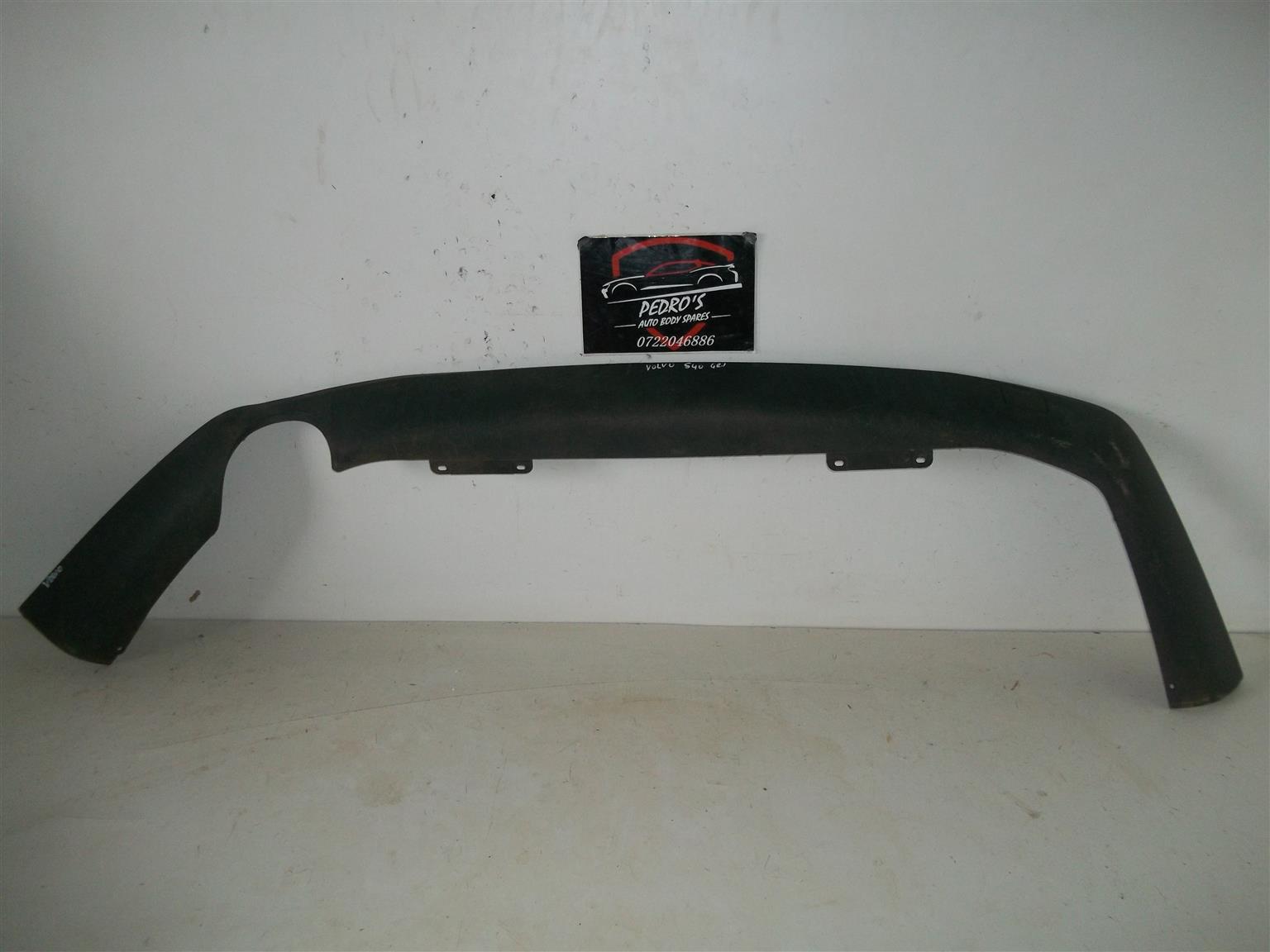 Volvo S40 rear bumper lower trim - Private Seller Volvo S40 rear bumper lower trim - Private Seller
