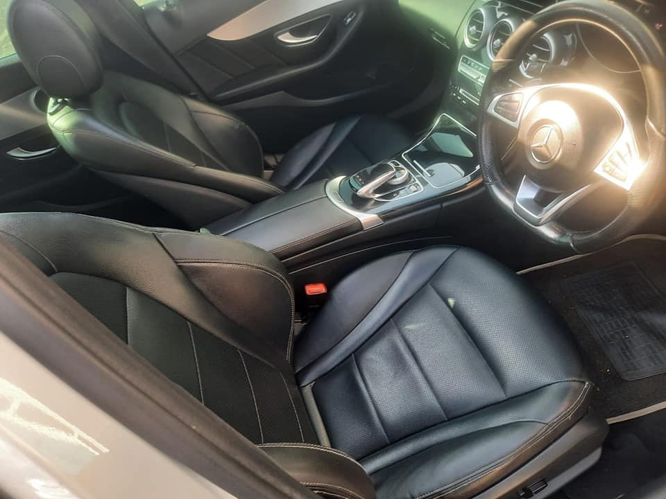 2014 Mercedes Benz C200 AMG Automatic and leather seat Sunroof