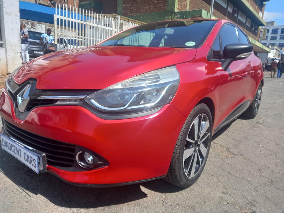 2014 RENAULT CLIO 4 900T PETROL, MANUAL TRANSMISSION, MAROON COLOUR