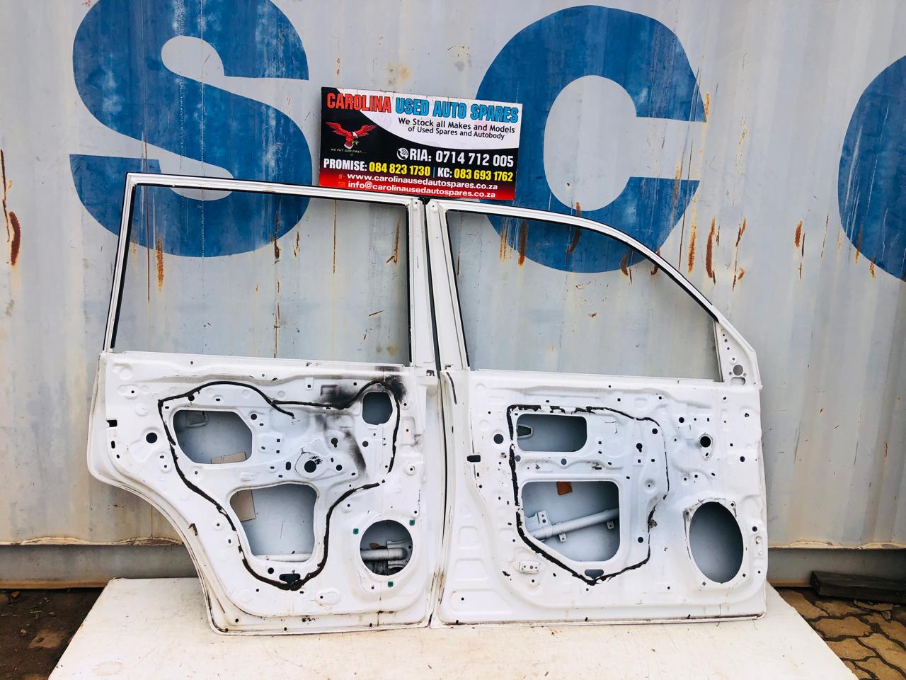 Toyota Land Cruiser 200 series left side front and rear/back doors (2015-2020) - Private Seller Toyota Land Cruiser 200 series left side front and rear/back doors (2015-2020) - Private Seller