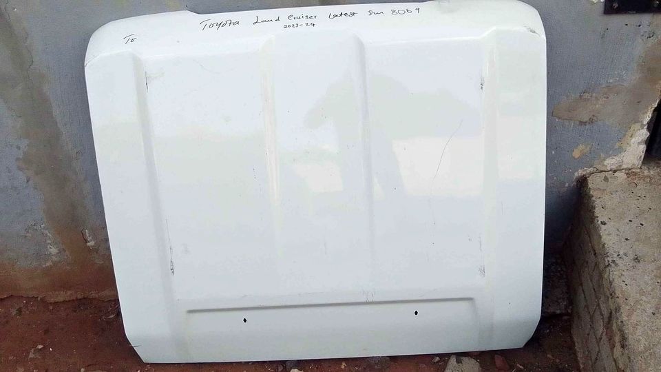 TOYOTA LAND CRUISER 2023 BONNET - Private Seller TOYOTA LAND CRUISER 2023 BONNET - Private Seller
