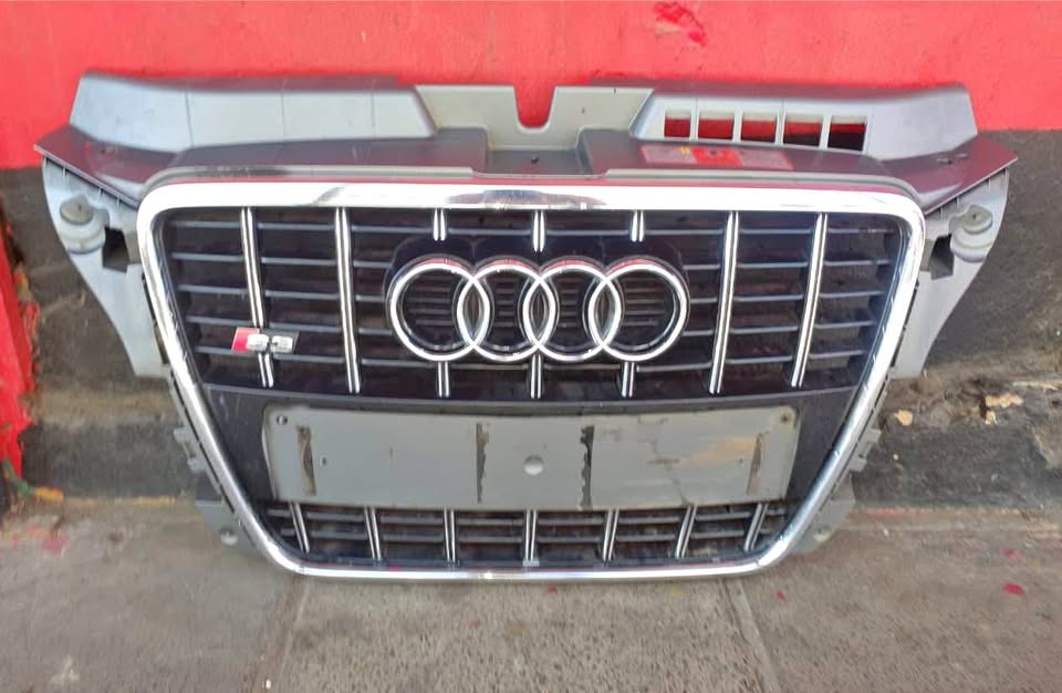AUDI A3 S3 grill - Private Seller AUDI A3 S3 grill - Private Seller
