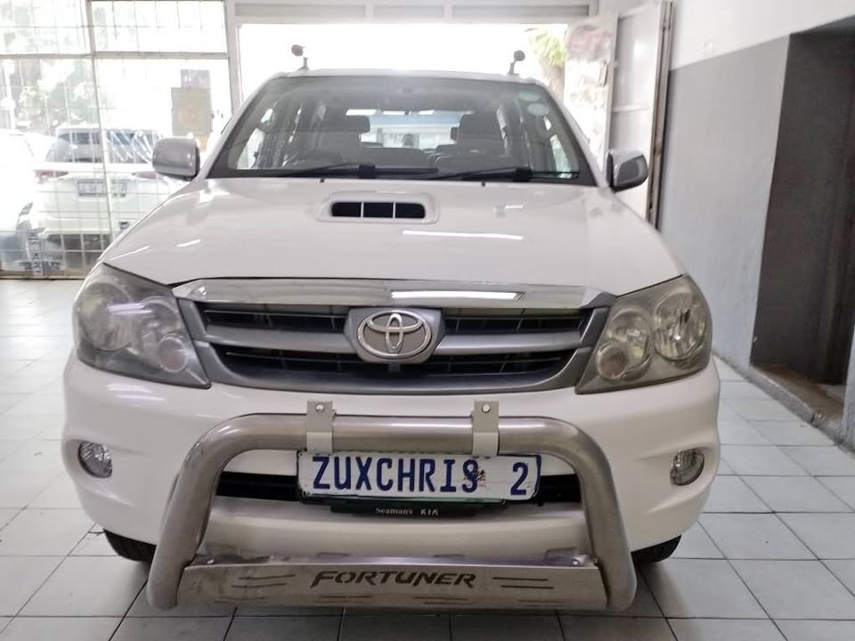 2007 TOYOTA FORTUNER 3.0D4D 7SEATER MANUAL