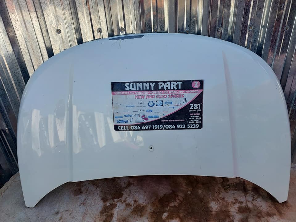 Mahindra KUV100 Bonnet - Private Seller Mahindra KUV100 Bonnet - Private Seller