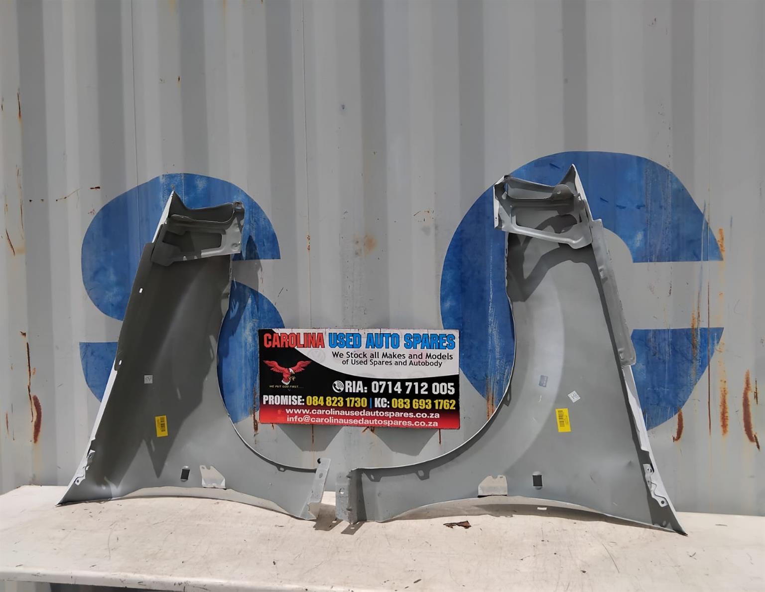 Nissan Np200 left and right side fender with marker lamp - Private Seller Nissan Np200 left and right side fender with marker lamp - Private Seller