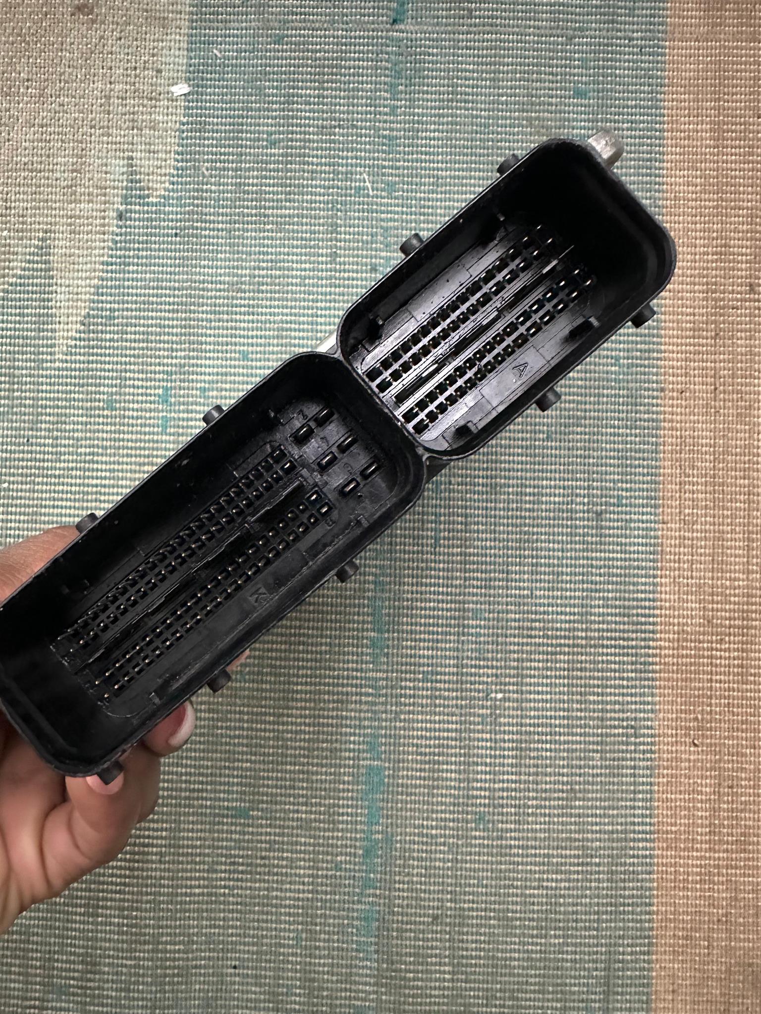 VW GOLF6 1.4 TSI COMPUTER BOX FOR SALE - Private Seller