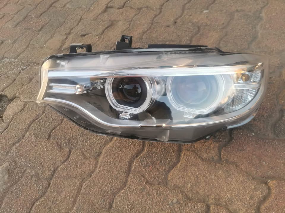 BMW F32 4 series left headlight - Private Seller BMW F32 4 series left headlight - Private Seller