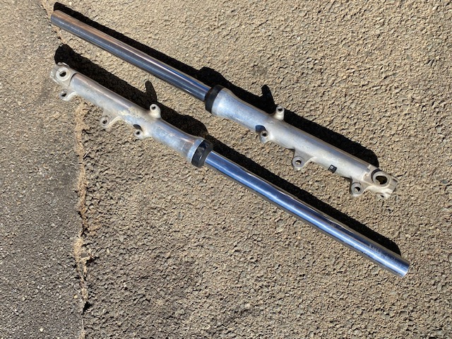 Yamaha Front Forks SR500 SR 500 SR400.