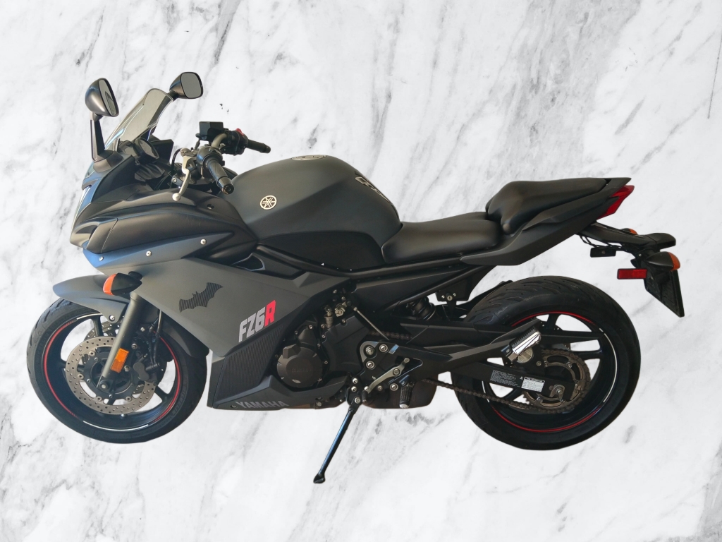 Used 2010 Yamaha FZ6 - Private Seller Used 2010 Yamaha FZ6 - Private Seller