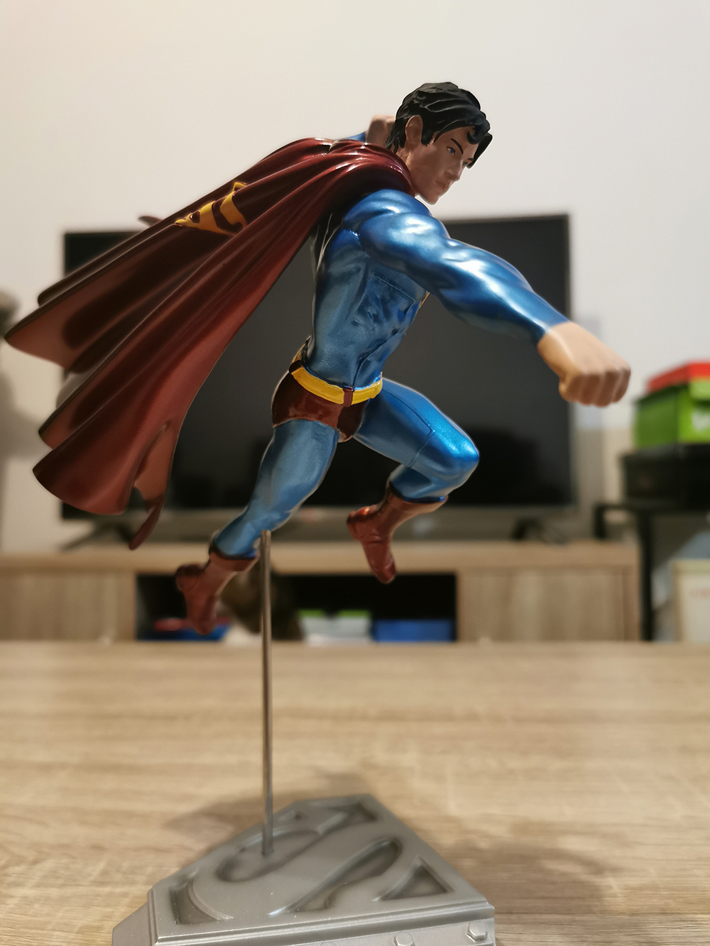 Superman DC Collectables Man Of Steel Statue (New In Box)
