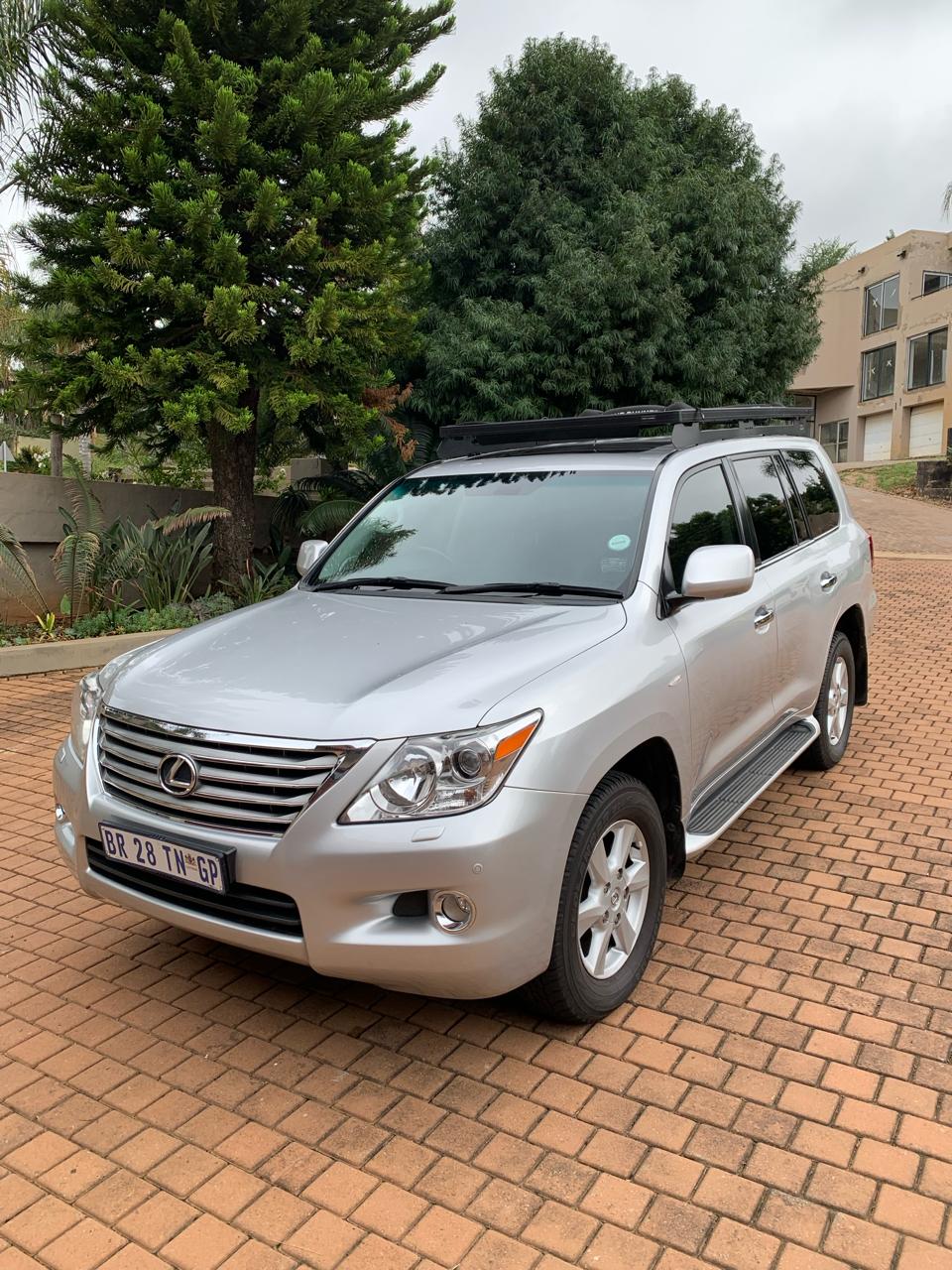 2010 Lexus LX570 | Junk Mail