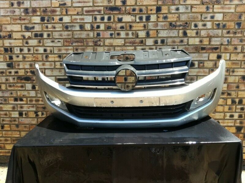 Volkswagen Amarok Bumper & Grill - Private Seller Volkswagen Amarok Bumper & Grill - Private Seller