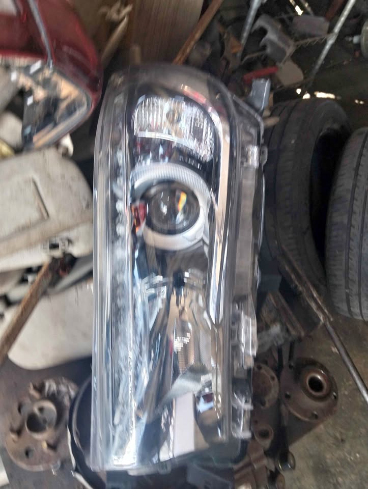 Toyota GD6 left headlight - Private Seller Toyota GD6 left headlight - Private Seller