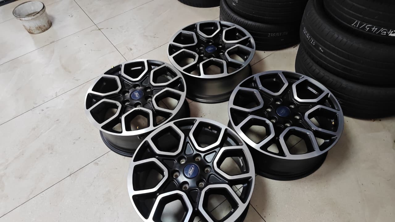 20inch Ford Ranger Wildtrack/Everest/Platinum original mags set - Private Seller 20inch Ford Ranger Wildtrack/Everest/Platinum original mags set - Private Seller