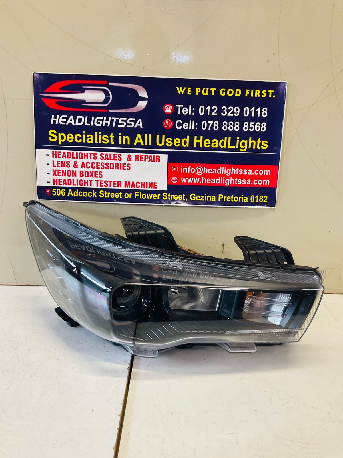 Foton Tunland G7 right side halogen headlight - Private Seller Foton Tunland G7 right side halogen headlight - Private Seller