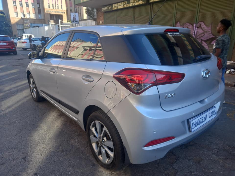 2017 HYUNDAI i20 1.2 PETROL, AUTOMATIC TRANSMISSION, SILVER COLOR