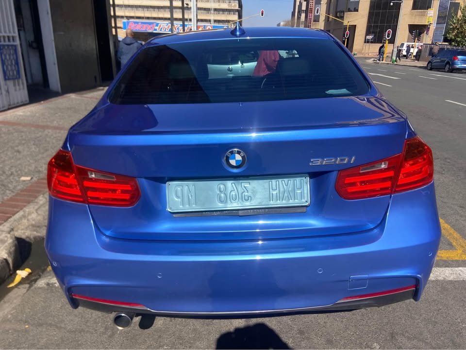 2014 BMW 320i 85000km