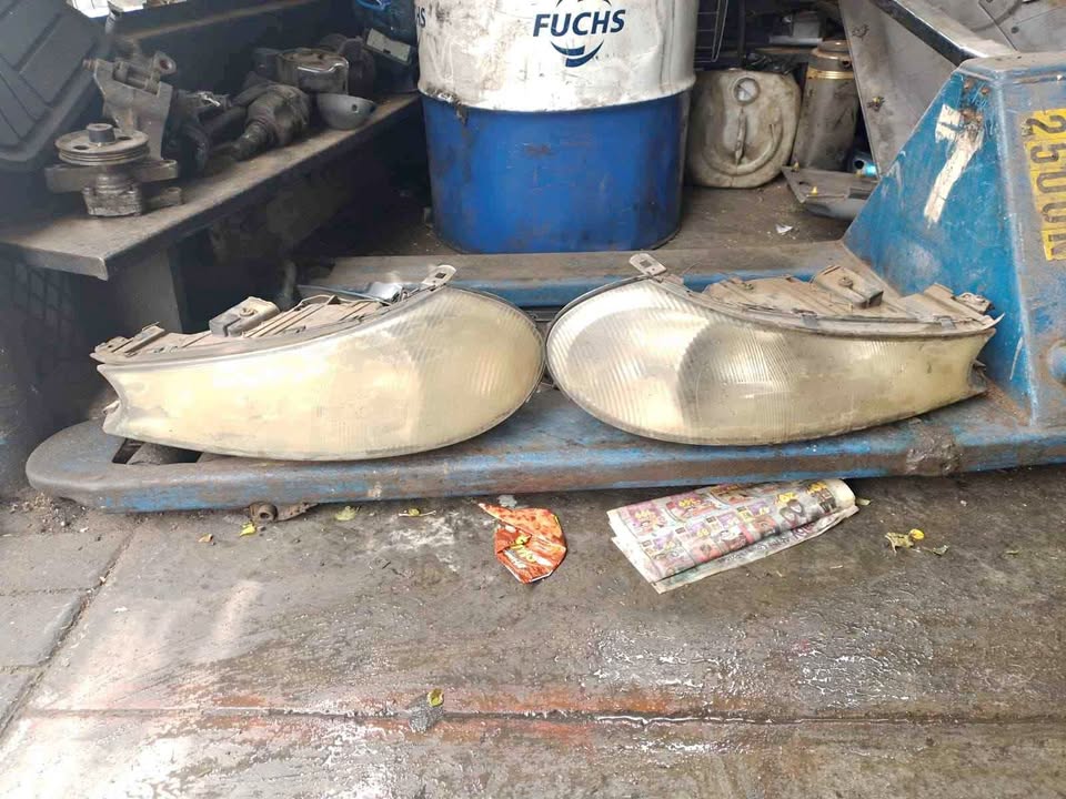 Ford Mondeo Headlights