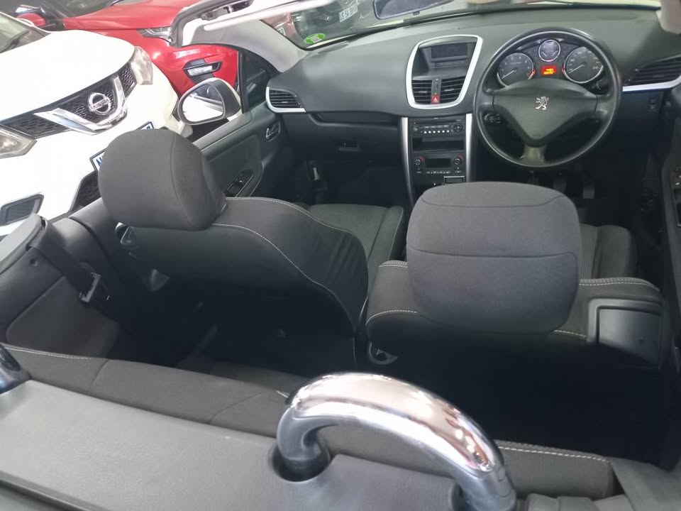 2007 Peugeot 207 Cc Convertible Manual ,3drs Petrol Sparekey Service book 120000km