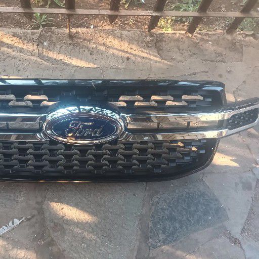 Ford Ranger T9 Chrome Grills