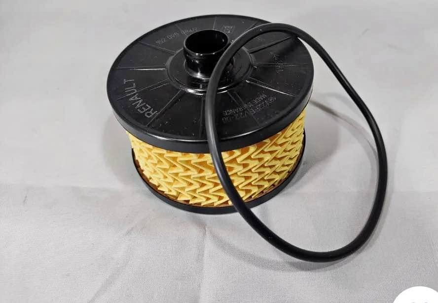 Oil Filter Renault Clio 1.3 Petrol MK GENUINE - Private Seller Oil Filter Renault Clio 1.3 Petrol MK GENUINE - Private Seller
