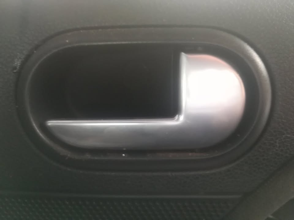 FORD FIESTA 1.6 TDCI RIGHT FRONT INNER DOOR HANDLE - Private Seller FORD FIESTA 1.6 TDCI RIGHT FRONT INNER DOOR HANDLE - Private Seller