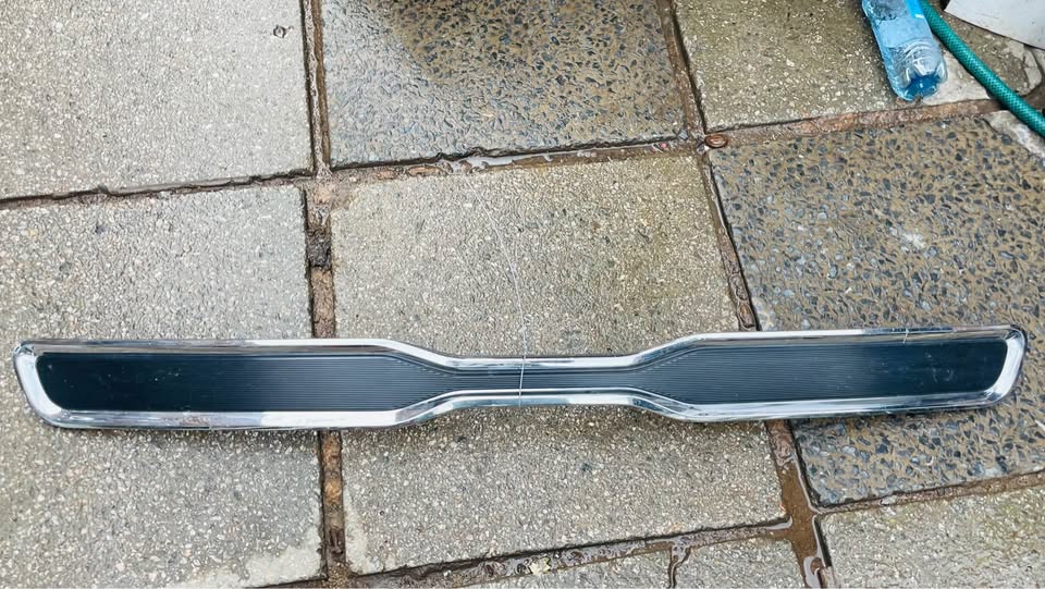 KIA K2700 grill - Private Seller