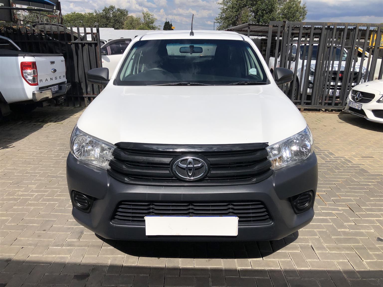 Used 2023 Toyota Hilux 2.4GD S - Private Seller Used 2023 Toyota Hilux 2.4GD S - Private Seller