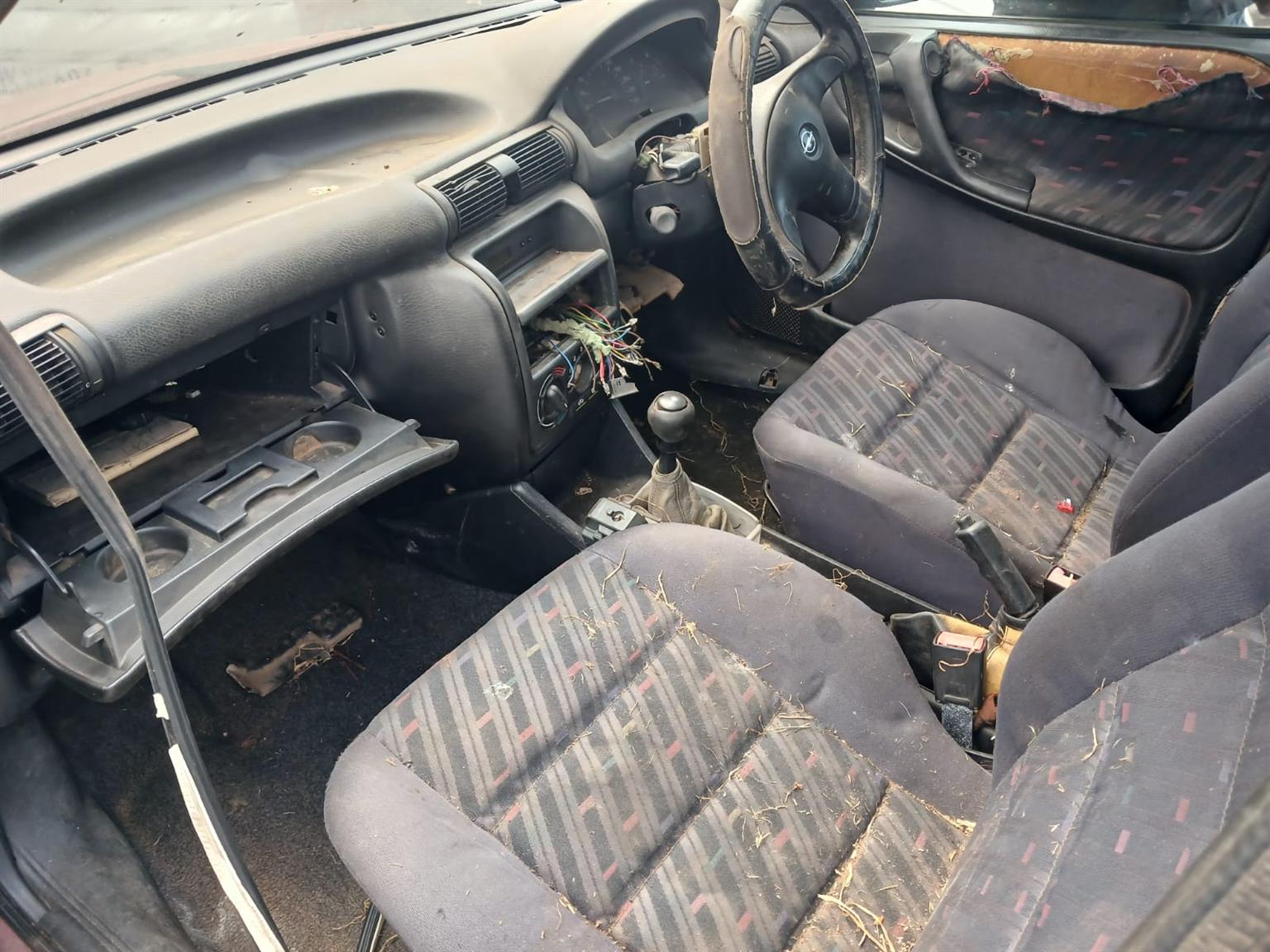 OPEL ASTRA STATION WAGON 2LT FUEL INJ SINGLE CAM STRIPPING FOR SPARES CALL FOR I