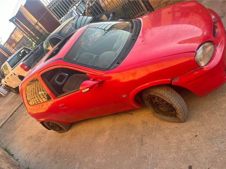 Corsa stripping - Private Seller Corsa stripping - Private Seller