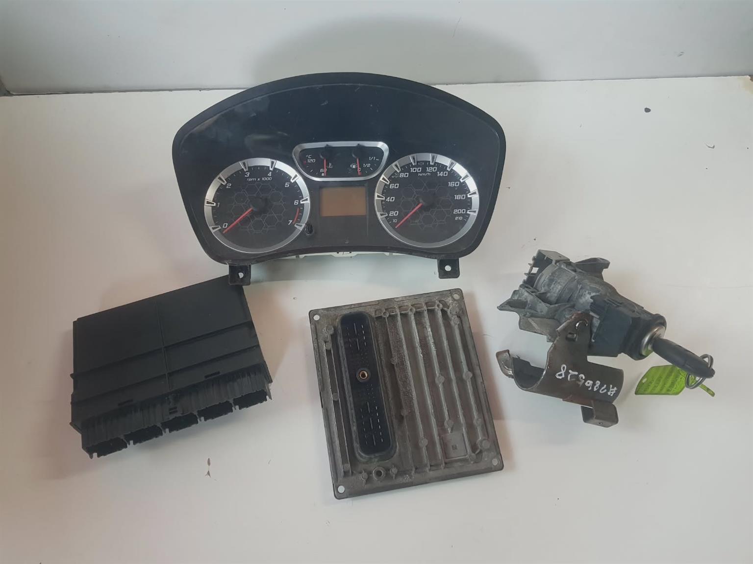 1.4L Ford Ikon Lockset (2009-2012) - Private Seller 1.4L Ford Ikon Lockset (2009-2012) - Private Seller