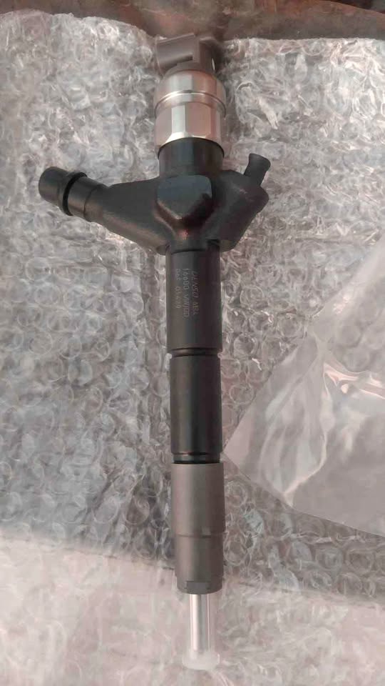 NISSAN yd25 ENGINE INJECTOR. GENUINE.R3500 EACH.BRAND NEW. FOR VARIOUS OTHER CARS TOO. - Private Seller