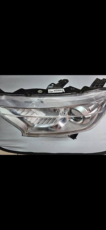 Ford ranger T7 headlight - Private Seller Ford ranger T7 headlight - Private Seller