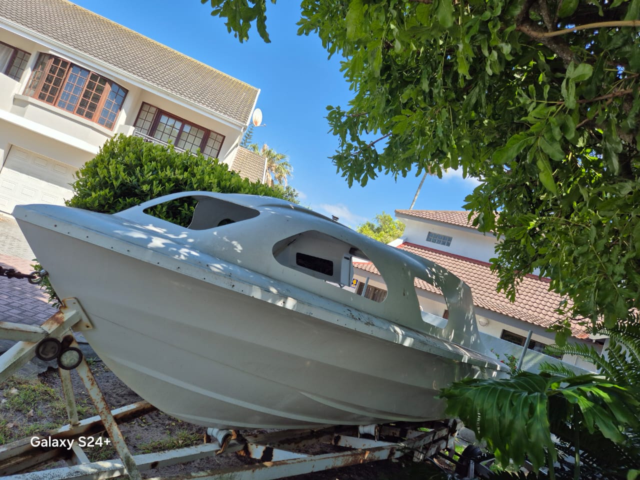 21 VT Vagabond Boat