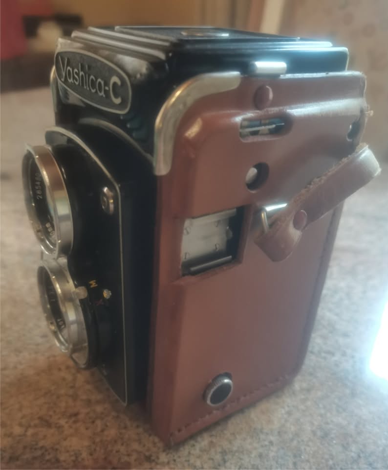 Vintage Yashicaflex Model C TLP Film Camera | Junk Mail Marketplace