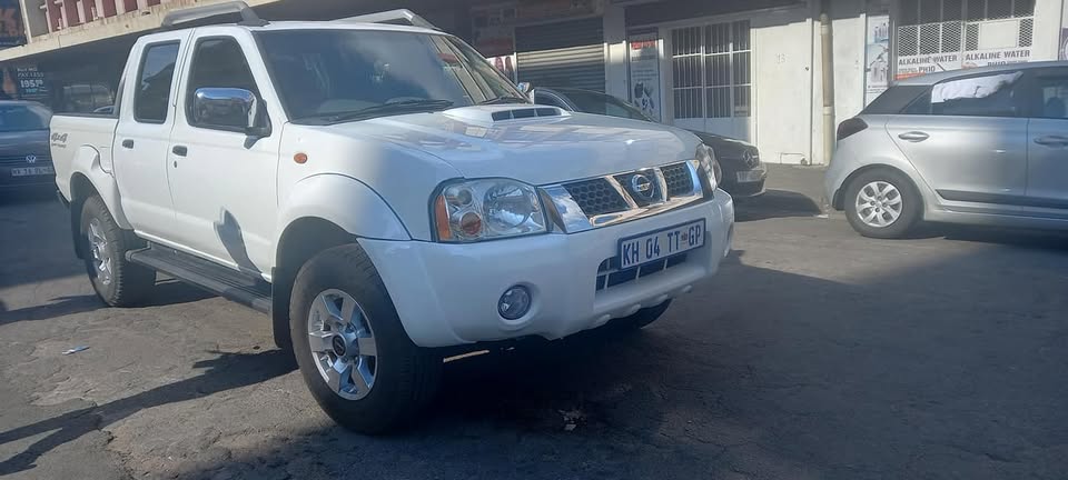 2020 NISSAN NP300 2.5 D4D DIESEL 4X4, MANUAL TRANSMISSION, MILEAGE WHITE, PRICE